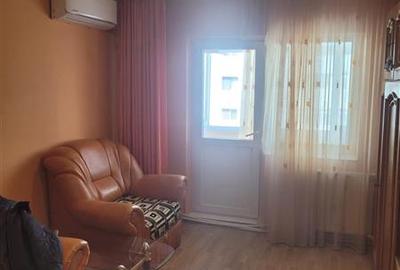 Apartament cu 3 camere semidecomandat, mobilat în Orizont - 9