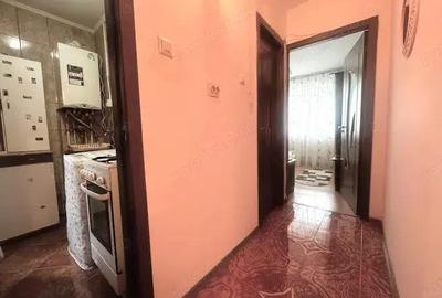 Apartament cu 4 camere decomandat în Drăgănești-Olt - 15