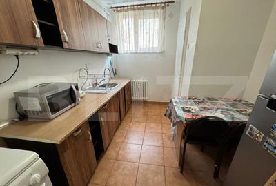 Apartament cu 2 camere semidecomandat în Calea București