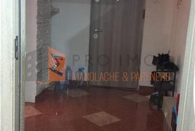 Apartament cu 2 camere semidecomandat, mobilat în Micro 3 - 12