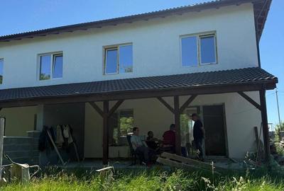 Casă cu Teren 302 Mp în Central