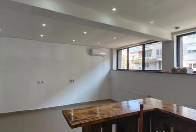 Spațiu comercial, de 30 mp, în Liliacului - 5