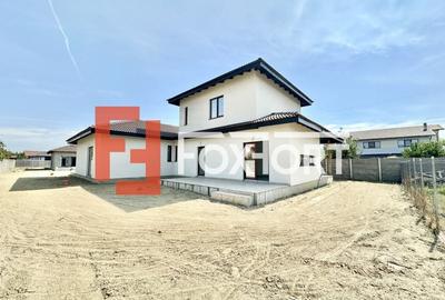 Duplex Mosnita 4 camere, 2 bai - curte amenajata cu gazon si plante!