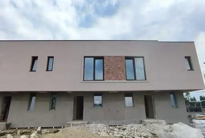 Casă cu 4 camere cu Teren 250 Mp în Vest - 2