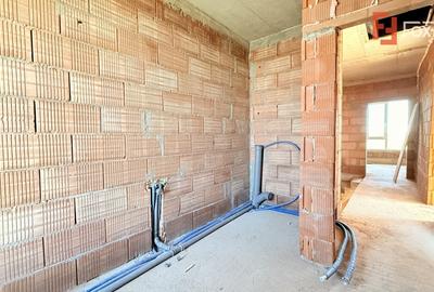 Duplex cu 4 camere cu Canalizare în Moșnița Nouă - 16