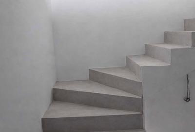 Casă cu 4 camere în Palazu Mare - 1