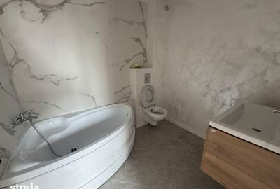 Apartament cu 3 camere în Central - 3