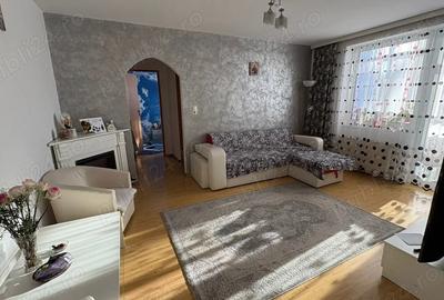 Apartament cu 2 camere semidecomandat în Central - 1