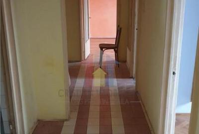 70mp 3 cam etaj 2 balcon 7 m R.Negru - Capatul lui 4 confort - 5