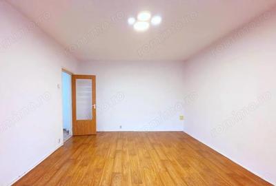 Apartament cu 3 camere decomandat în Tei - 13