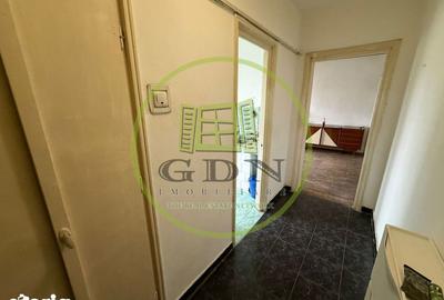 Apartament cu 3 camere semidecomandat în Rovine - 1