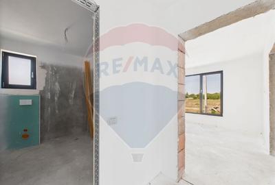 Vila cu 4 camere de vanzare- Darza -Crevedia - 9