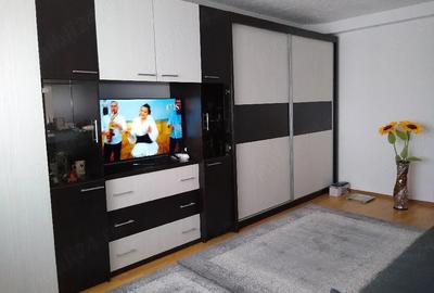 Apartament cu 2 camere decomandat în Petros - 4