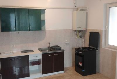 Apartament cu 3 camere decomandat în Exterior Vest - 2