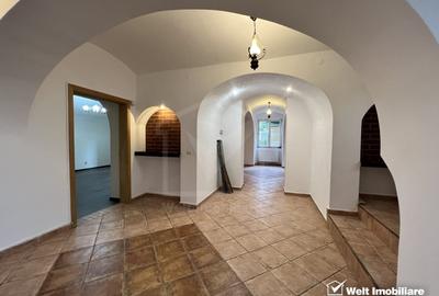 Apartament 170mp in vila, garaj, curte, Gruia zona 7 strazi - 4