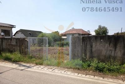 Teren de 672 mp, în Aninoasa - 10