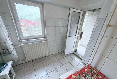 Apartament 2 camere decomandat, 2 balcoane, Drumul Sarii bloc 1985 - 2