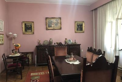 Casă individuală cu 8 camere cu Canalizare în Central - 23