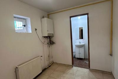 Casă cu 4 camere în Central - 2