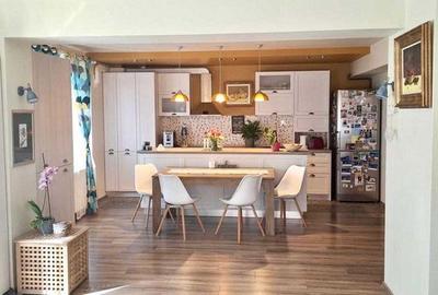 Apartament cu 3 camere decomandat în Dobroești - 2