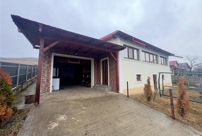 Casă individuală cu 4 camere cu Canalizare în Bogonos - 1