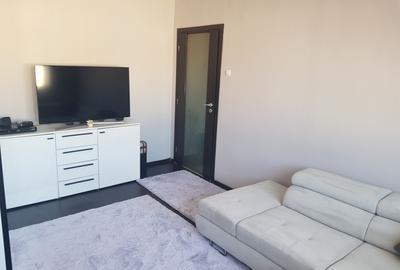 Vand Apartament 2 camere - 1