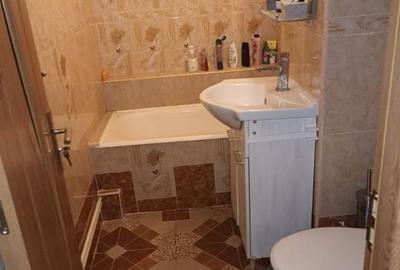 Doua camere decomandate, etajul 2 - 9