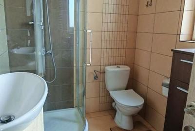 Casă cu 4 camere cu Canalizare în Central - 12