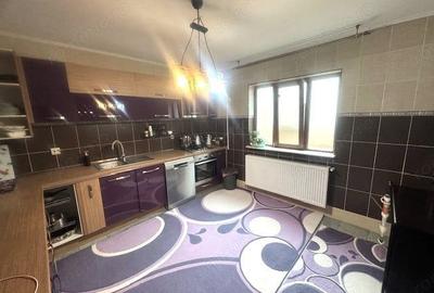 Casă cu 5 camere cu Teren 382 Mp în Central - 11