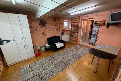Casă cu 8 camere cu Canalizare în Colentina - 38