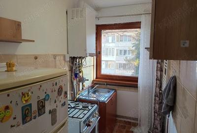 2 camere etaj intermediar Bulevardul Ceta?ii - 3