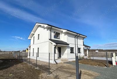 Casă cu 3 camere în Moșnița Nouă - 1