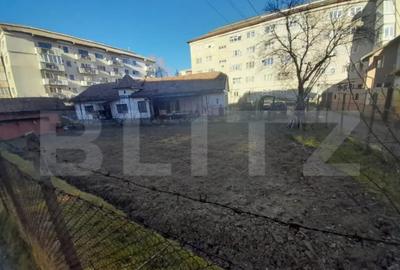 Teren de 254 mp, în Central - 3