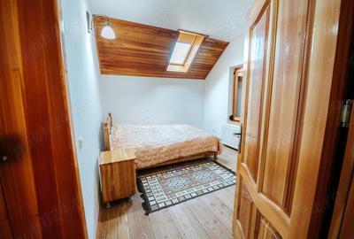 Casă cu 6 camere în Bucșoaia - 1