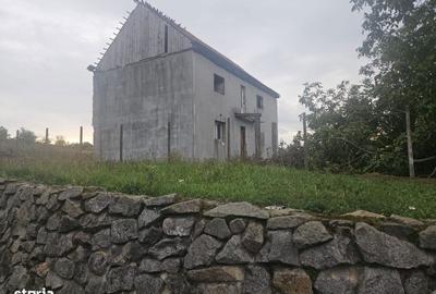 Casă cu 3 camere în Cetariu - 2