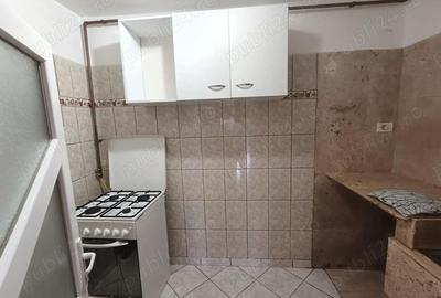 Casă cu 3 camere cu Teren 80 Mp în Brătianu - 2