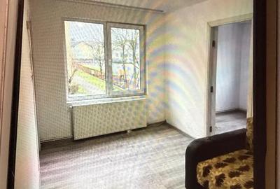 Vand apt cu 2 camere - 3