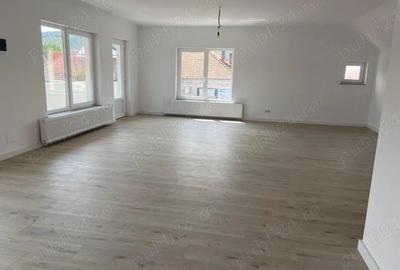 Spațiu comercial, de 60 mp, în Florești - 1