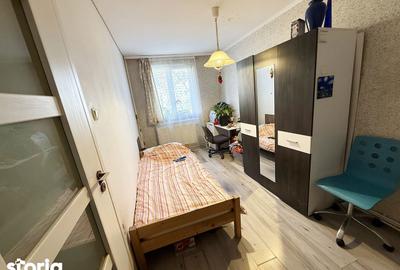 Apartament cu 3 camere decomandat în Iorga - 2