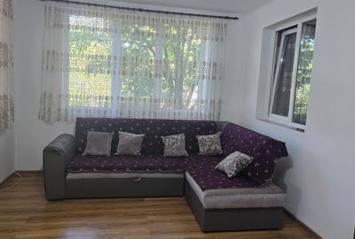 Casă cu 4 camere în Sinești - 1