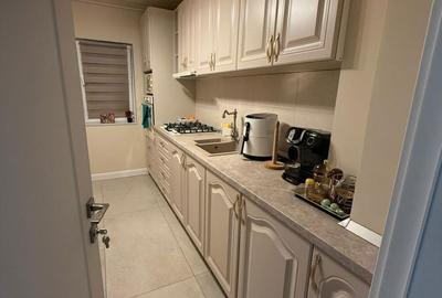 Apartament cu 4 camere decomandat în Miorița - 2