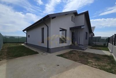 Casă cu 3 camere cu Canalizare în Berceni - 3