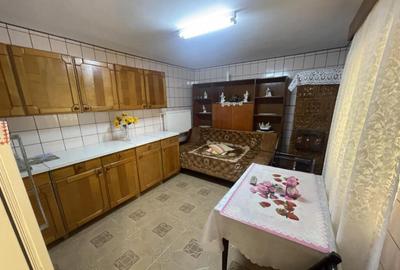 ZONA CENTRALA-CASA 4 CAMERE SUPRAFATA UTILA 89 MP. - 2