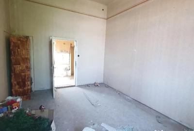 Apartament cu 5 camere semidecomandat în Central - 16