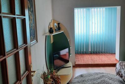 Apartament cu 4 camere decomandat în Turda - 4