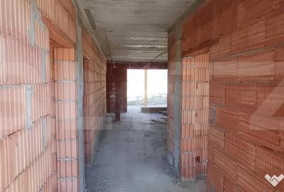 Casă cu 3 camere cu Canalizare în Central - 6