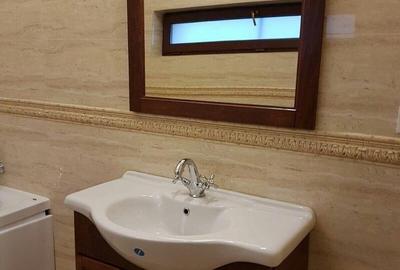 Casa individuala cu 5 camere, demisol cu garaj. - 6