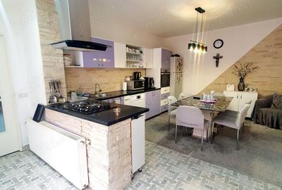 Afacere la cheie+ Casa de locuit in Berzasca-Dunare, mun?i ?i padure! - 1