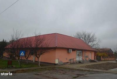 Casă cu 4 camere cu Teren 980 Mp în Pădureni - 4