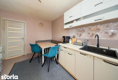 Apartament cu 3 camere decomandat în Florilor - 10